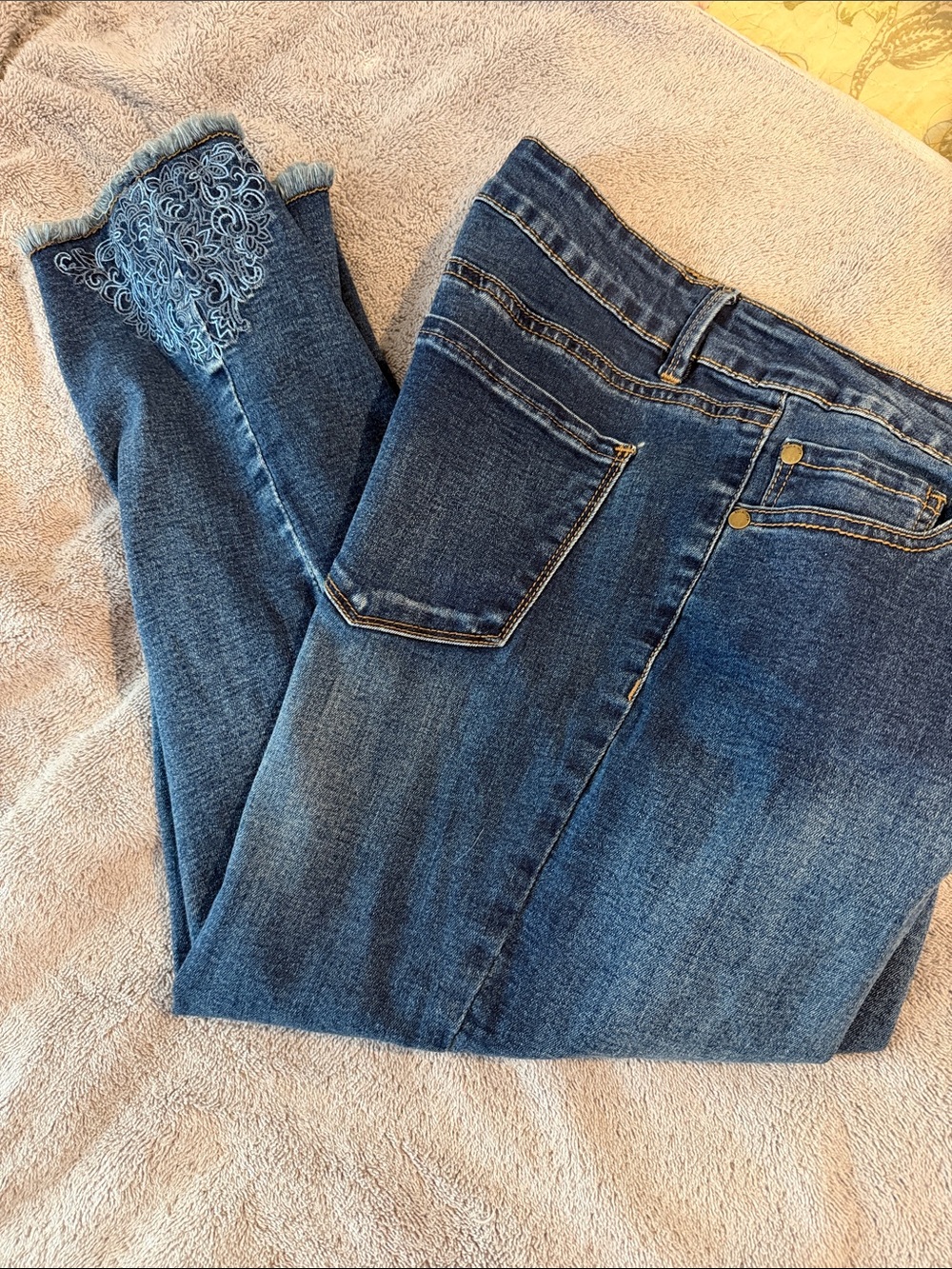 Relativity Blue Embroidered-Hem Capris Jeans